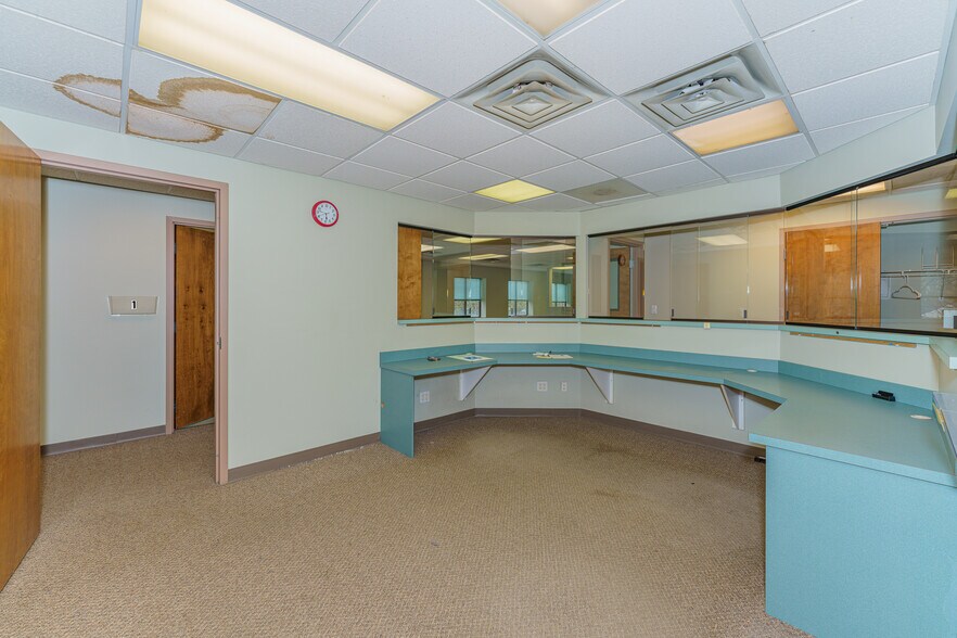 More Photos Of 961-963 State Route 146, Clifton Park Medical For Lease