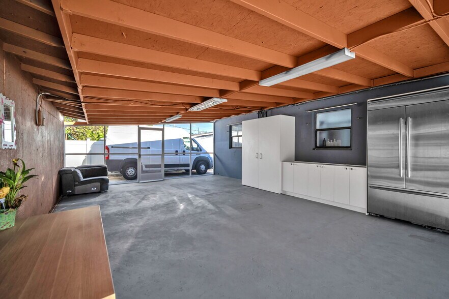 More Photos Of 7151 Taft St, Hollywood Office Residential For Sale