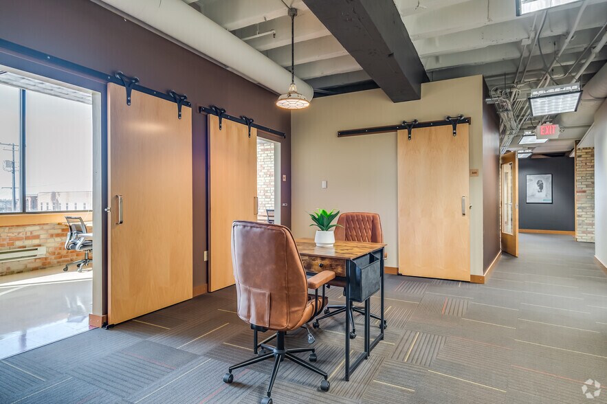More Photos Of 118 S Adams St, Green Bay Coworking Space
