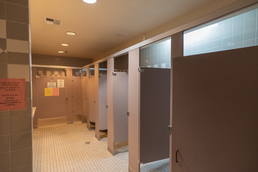 More Photos Of 401 Lesher Dr, Merced Office Residential For Lease