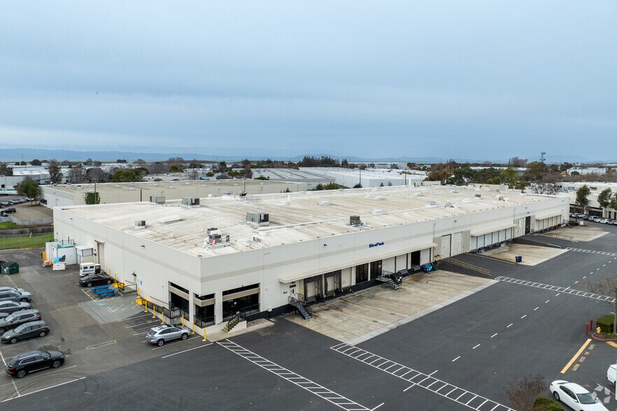 More Photos Of 21053-21075 Alexander Ct, Hayward Warehouse For Lease