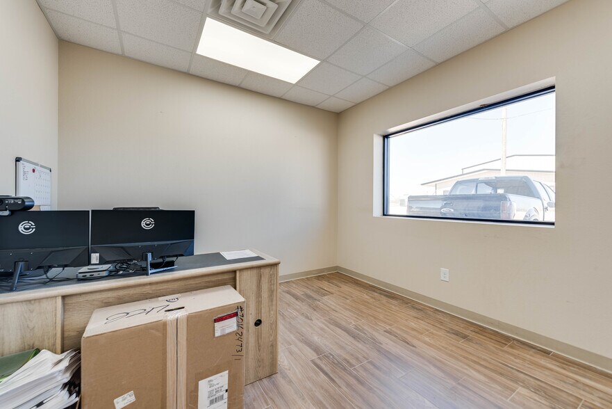 More Photos Of 1610 E County Road 153, Midland Industrial For Lease