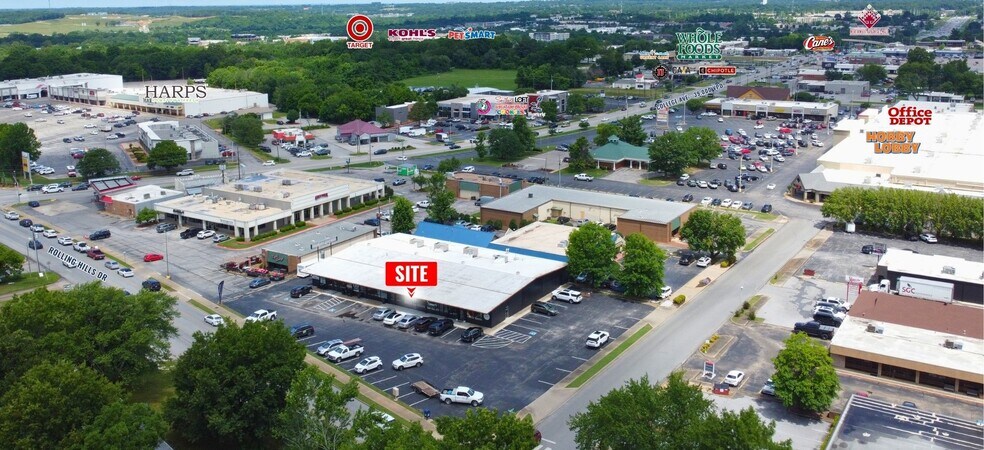 More Photos Of 1010 E Rolling Hills Dr, Fayetteville Freestanding For Lease