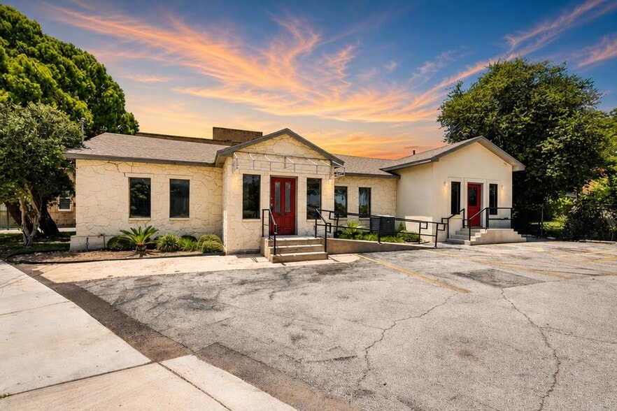 Primary Photo Of 3109 N St Marys St, San Antonio Office For Lease