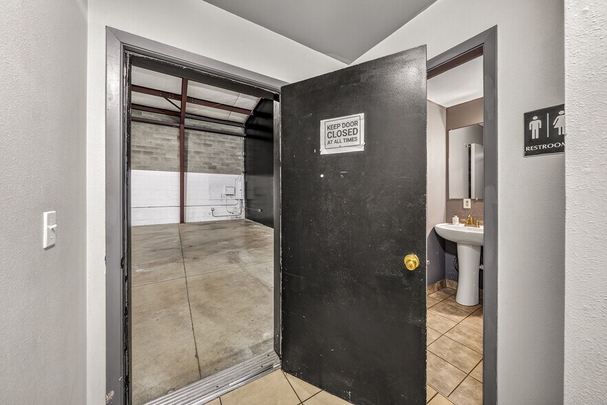 More Photos Of 729 Welch St, Medford Warehouse For Sale
