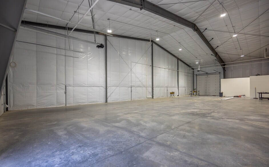 More Photos Of 9405 Futurity Dr, Missoula Warehouse For Lease