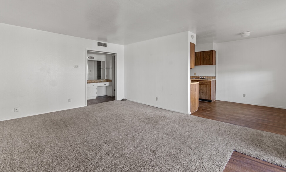 More Photos Of 1500 Sam Houston, Harlingen Apartments For Sale