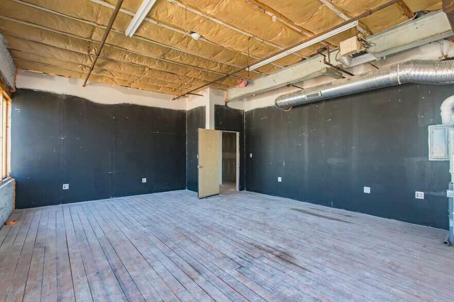 More Photos Of 3130 Belgrade St, Philadelphia Warehouse For Lease