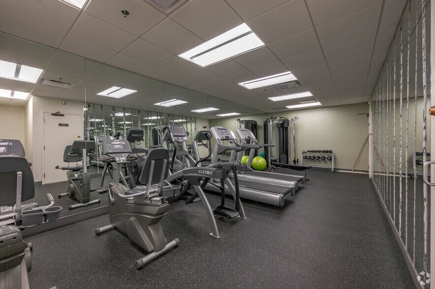 More Photos Of 99 Hawley Ln, Stratford Medical For Lease