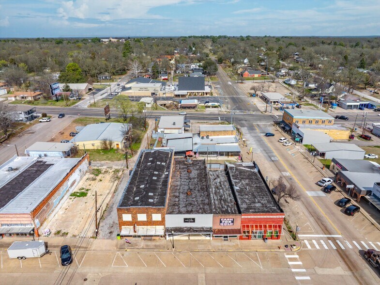 More Photos Of 110 W Frank St, Grand Saline General Retail For Sale