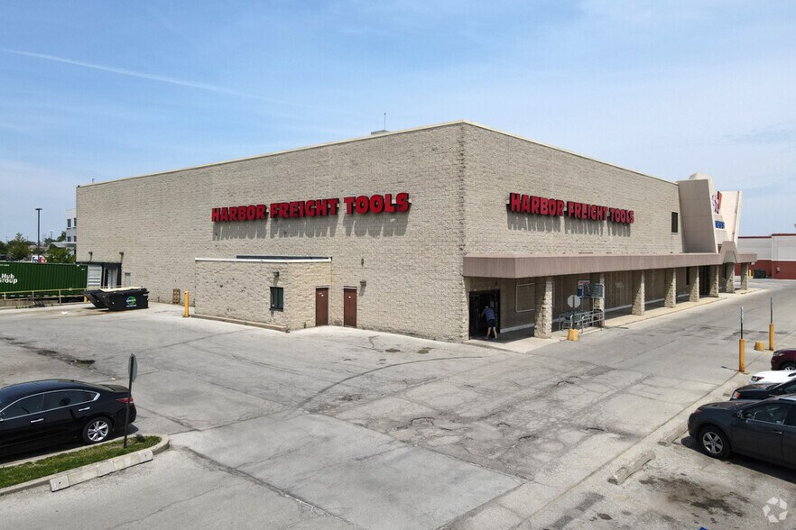 More Photos Of 7600 La Crosse Ave, Burbank Freestanding For Lease