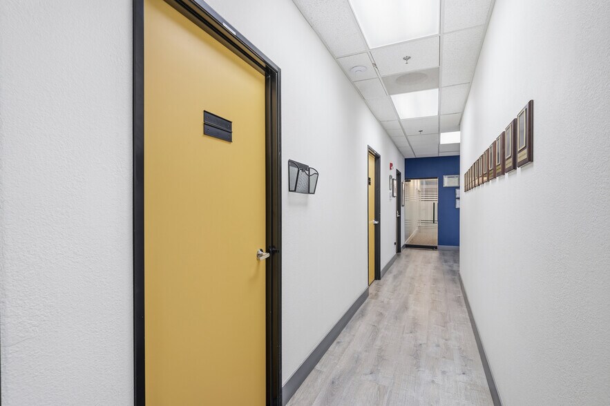 More Photos Of 3087 E Warm Springs Rd, Las Vegas Office For Sale