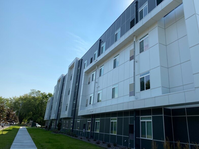 More Photos Of 202 17th Ave W, Menomonie Apartments For Sale