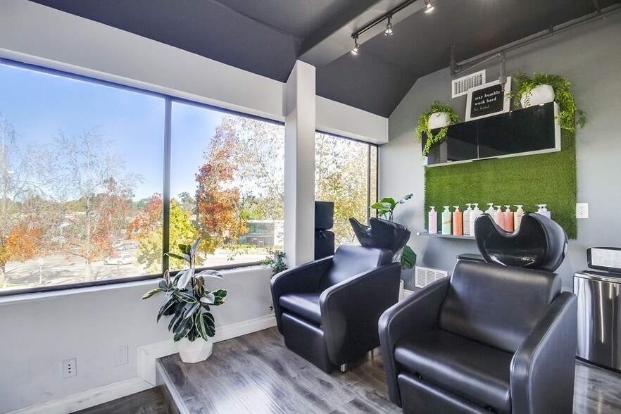 More Photos Of 9625 Black Mountain Rd, San Diego Office For Sale