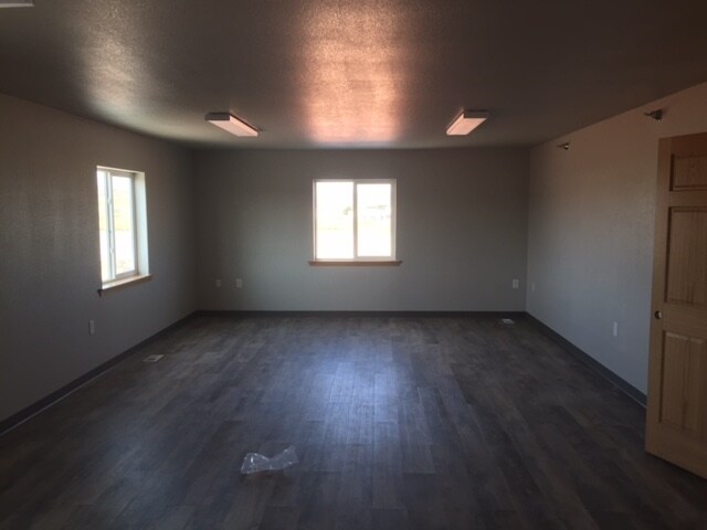 More Photos Of 3750 Hackathorn Ln, Gillette Warehouse For Sale