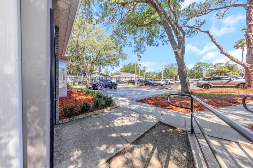 More Photos Of 14517 Bruce B Downs Blvd, Tampa Medical For Lease