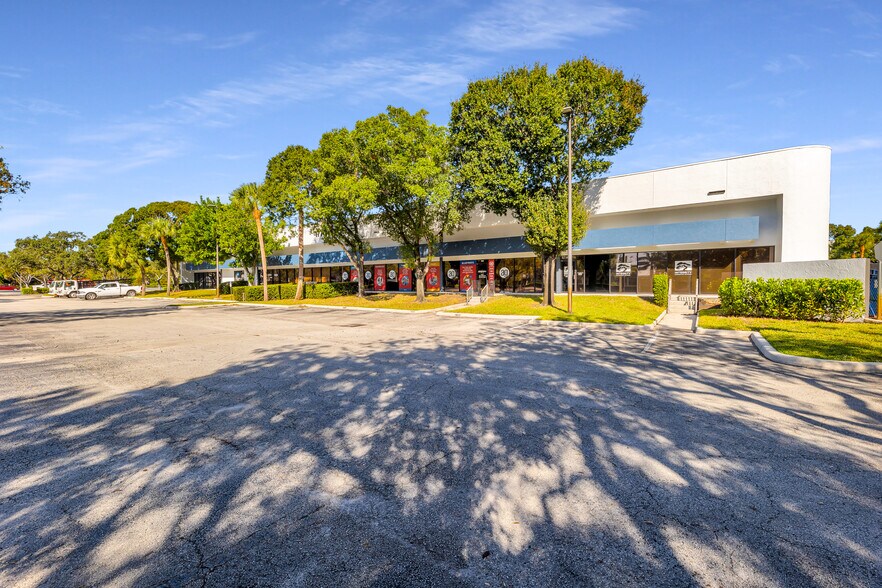 More Photos Of 1770 NW 64th St, Fort Lauderdale Office For Sale
