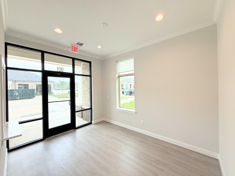 More Photos Of 2120 Prairie Dr, Prosper Medical For Sale