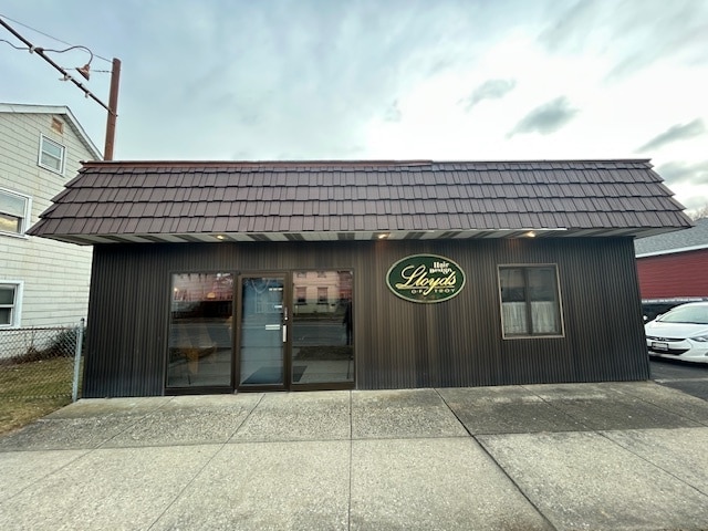 Primary Photo Of 640 5th Ave, Troy Specialty For Sale