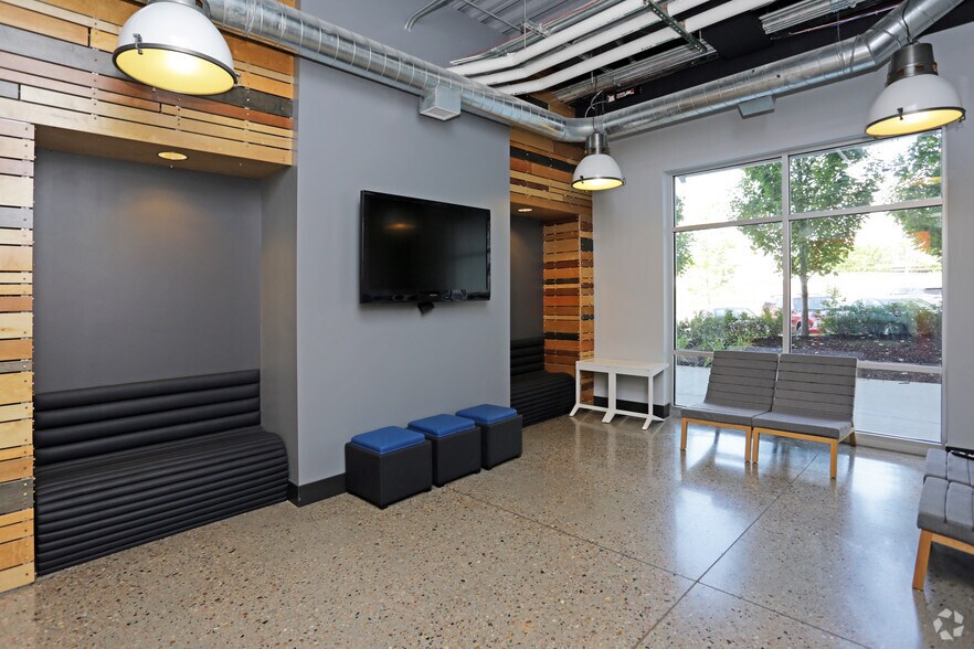 More Photos Of 1313 Cuming St, Omaha Apartments For Lease