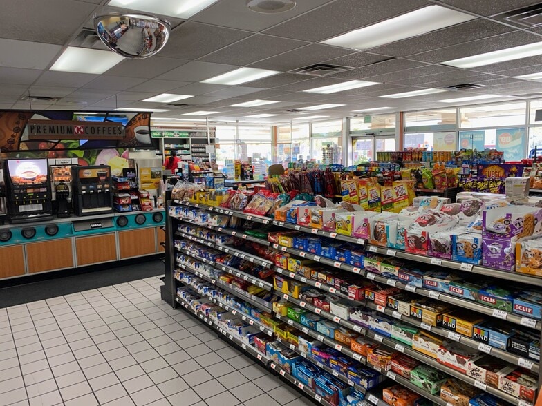 More Photos Of 24551 Lyons Ave, Newhall Service Station For Sale