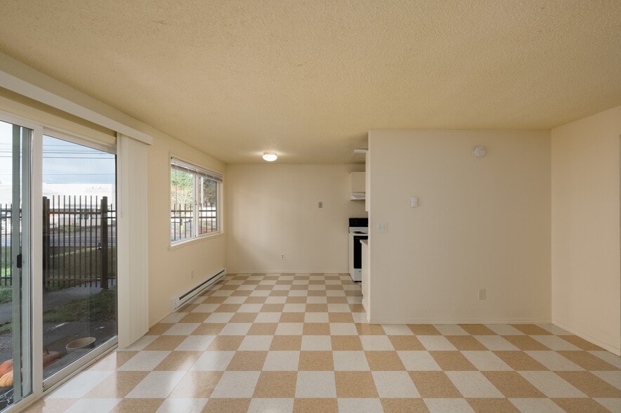 More Photos Of 2712-2716 South 12th Street, Tacoma Apartments For Sale