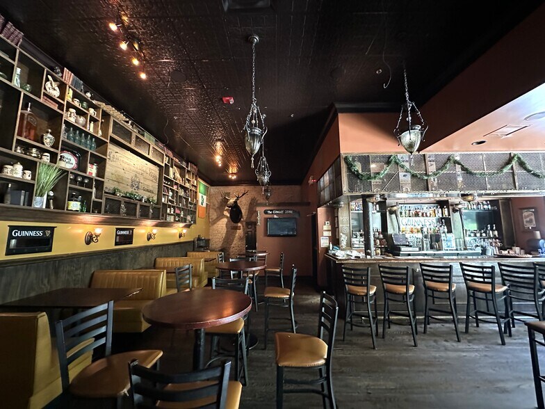 More Photos Of 221 N Main St, Greenville Restaurant For Lease