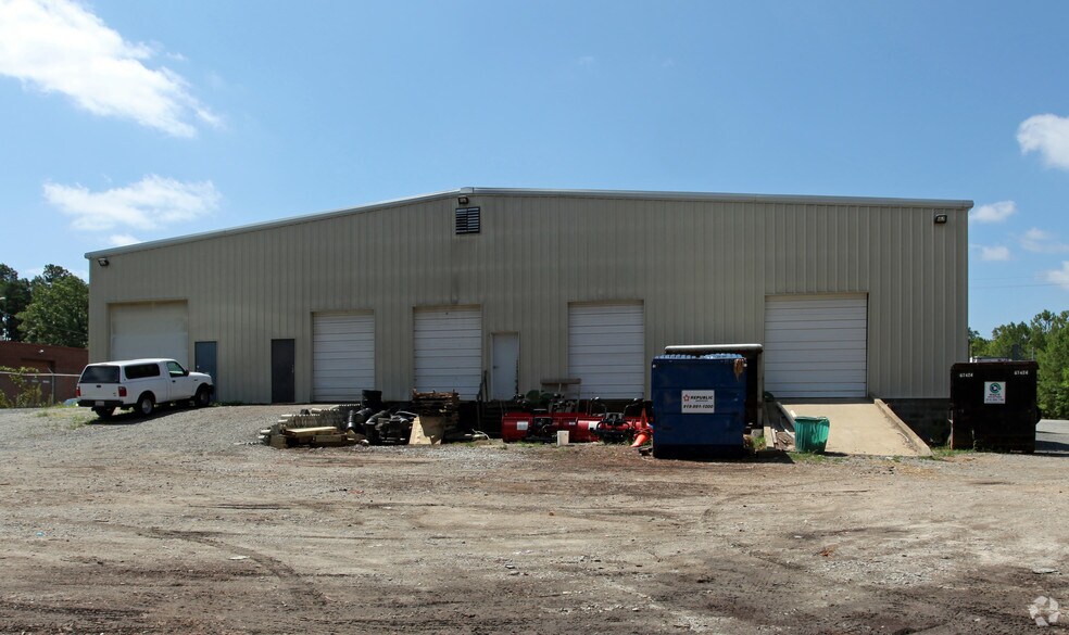 More Photos Of 5817 Triangle Dr, Raleigh Light Distribution For Lease