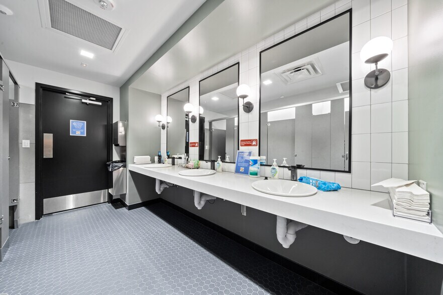 More Photos Of 7620 Guadalupe St, Austin Office For Lease