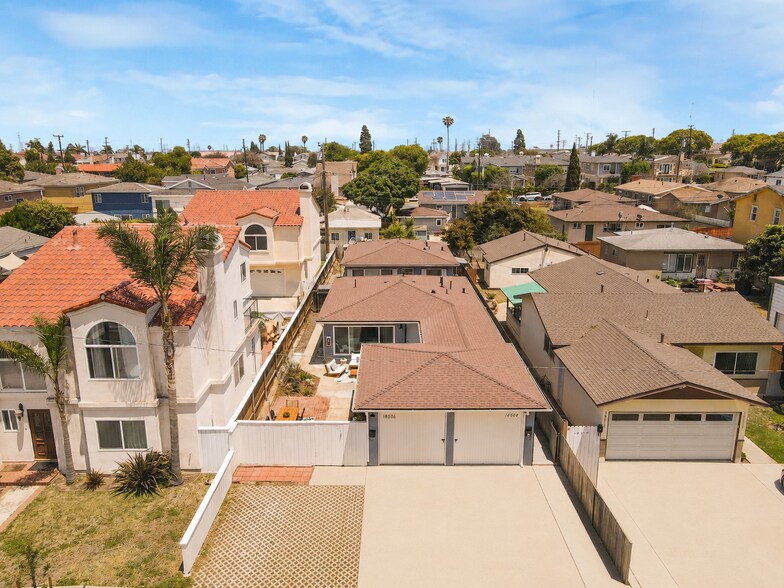Primary Photo Of 18506 Kingsdale Ave, Redondo Beach Apartments For Sale
