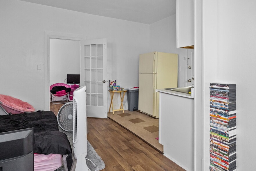 More Photos Of 231 Washington St, Morrisville Apartments For Sale