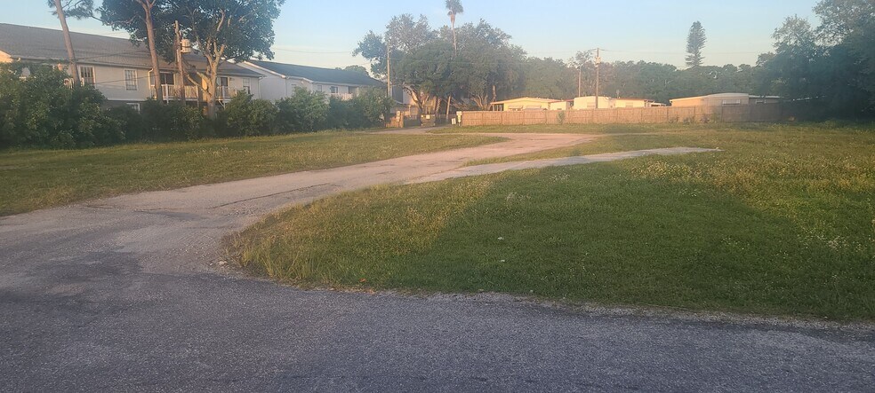 More Photos Of 300 Starkey, Largo Land For Sale