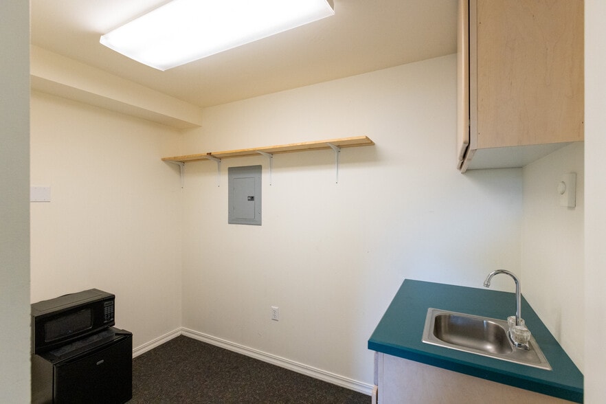 More Photos Of 708 Columbia St, Hood River Office Residential For Sale