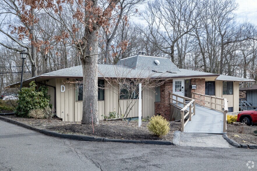 More Photos Of 640 Belle Terre Rd, Port Jefferson Medical For Lease