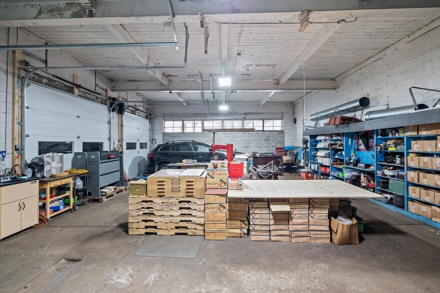 More Photos Of 1750 E State Fair, Highland Park Auto Repair For Lease