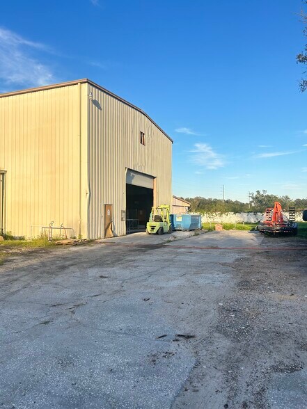 More Photos Of 4712 Old Tampa Hwy, Kissimmee Warehouse For Lease
