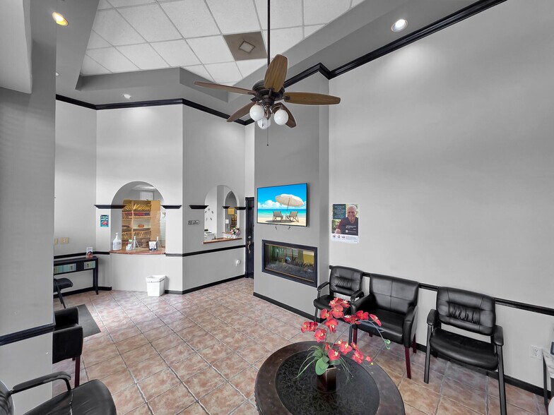 More Photos Of 6429 Fairmont Pky, Pasadena Office For Sale