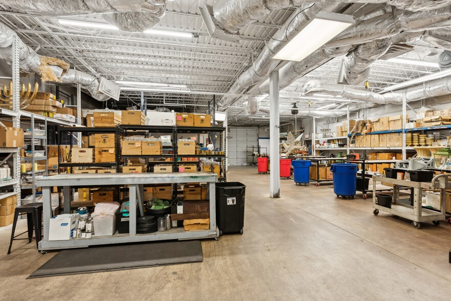 More Photos Of 3500 Easy St, Dallas Flex For Sale