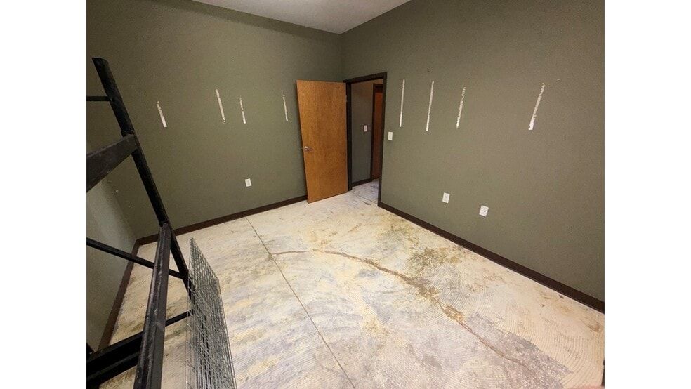 More Photos Of 2270 Pendley Rd, Cumming Warehouse For Sale