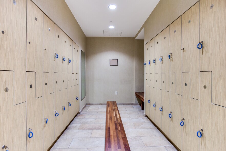 More Photos Of 400 E Las Colinas Blvd, Irving Office For Lease