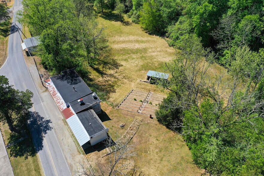 More Photos Of 5174 Rockford Rd, Dobson Freestanding For Sale