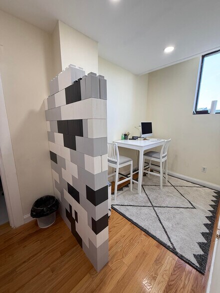 More Photos Of 288 Walnut St, Newton Office For Lease