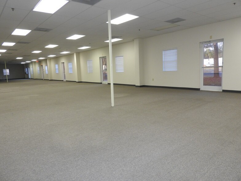 More Photos Of 437-481 W Ardice Ave, Eustis Office For Lease