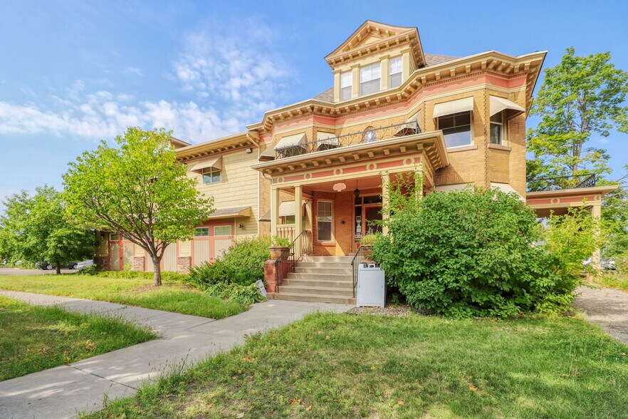 More Photos Of 2722 Park Ave, Minneapolis Office Residential For Sale