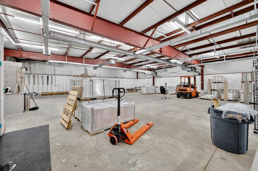 More Photos Of 809 N Cocoa Blvd, Cocoa Storefront For Sale