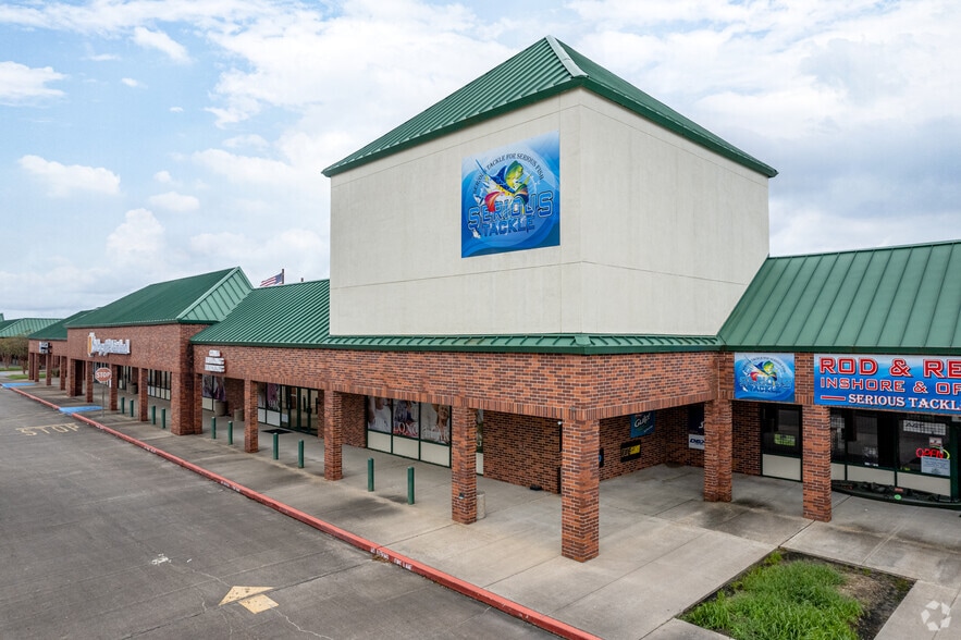 More Photos Of 14001-14065 Delany Rd, La Marque Unknown For Lease