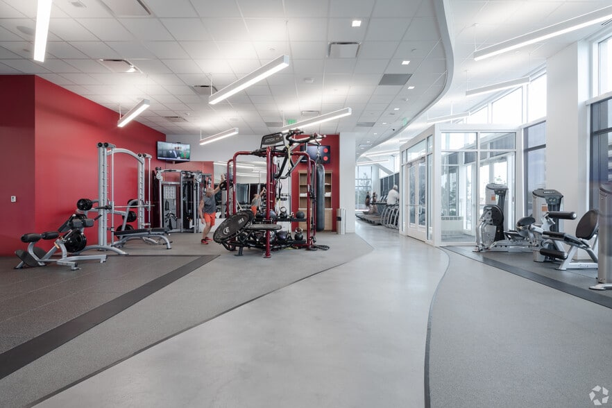 More Photos Of 2000 S Colorado Blvd, Denver Office For Lease