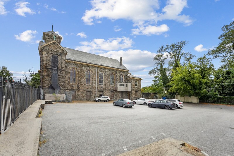 More Photos Of 3300 Clifton Ave, Baltimore Specialty For Sale