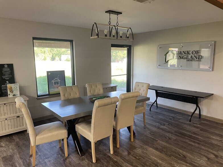 More Photos Of 3820 Hwy 5, Bryant Office For Lease