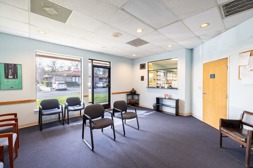 More Photos Of 729 Sunrise Ave, Roseville Medical For Lease